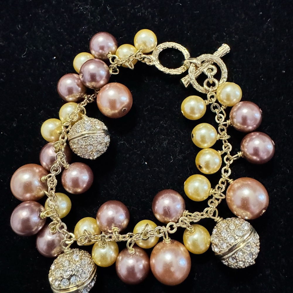 Vintage Park Lane Faux Pearl And Rhinestone Bracelet in Gold Tone Setting - Picture 3 of 4